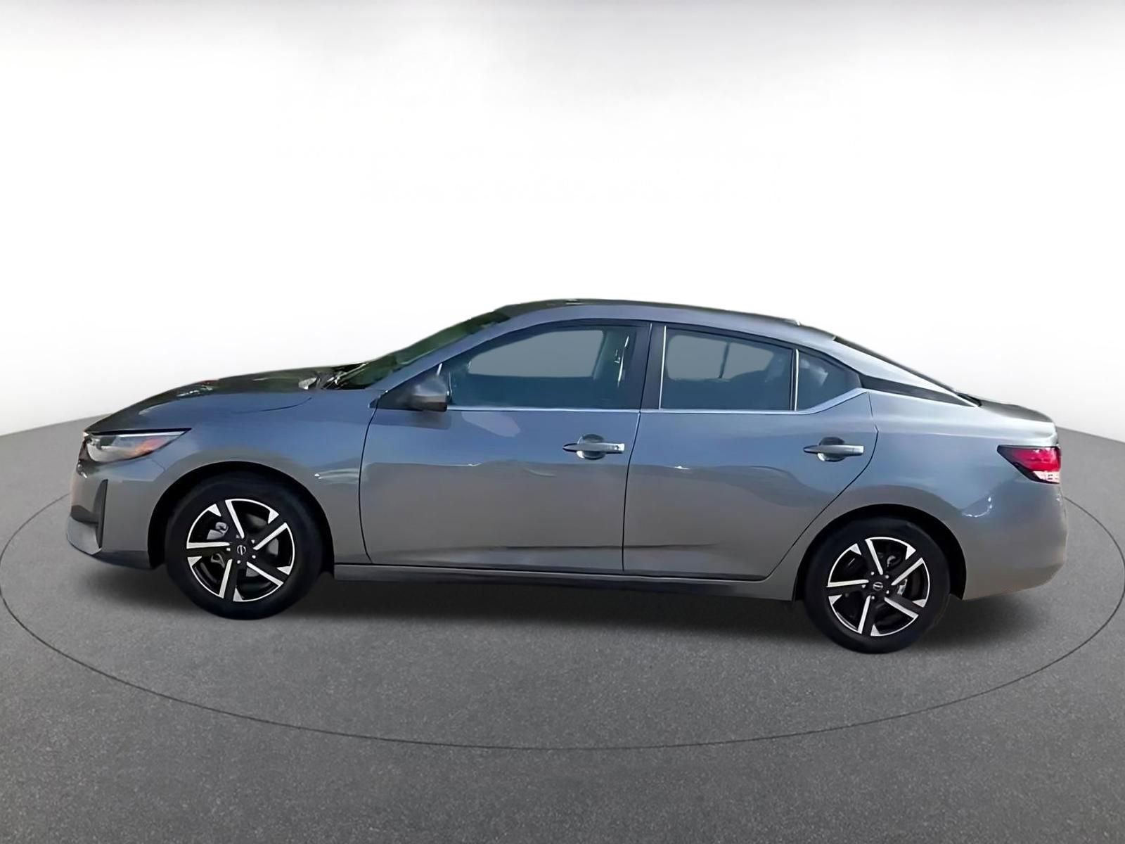 Thumbnail: 2025 Nissan Sentra - 9