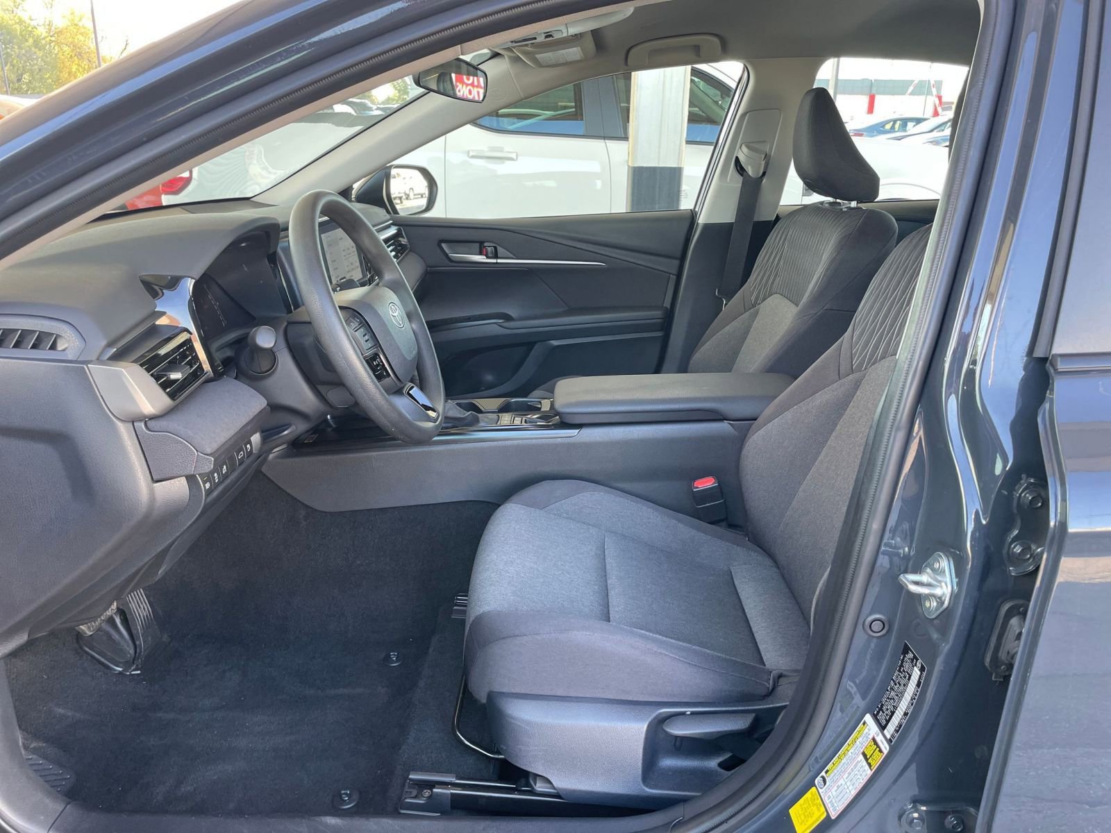 Thumbnail: 2025 Toyota Camry - 25