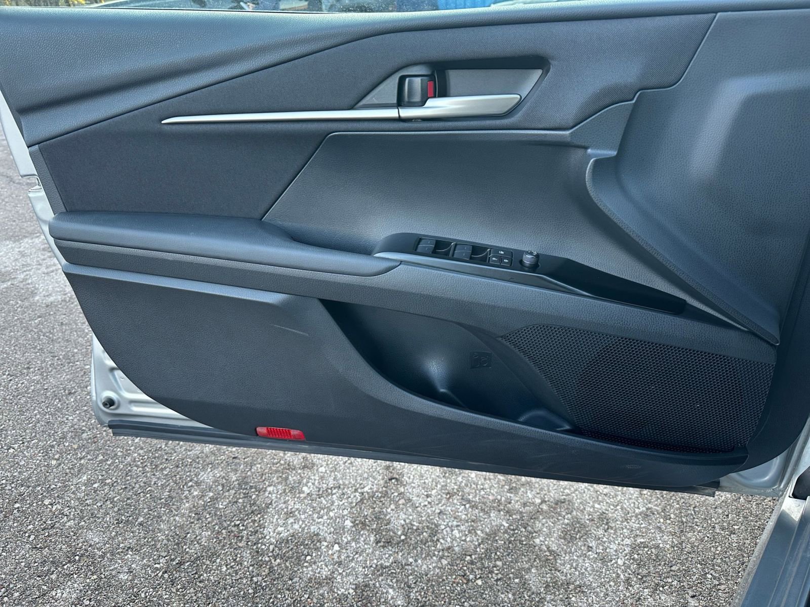 Thumbnail: 2025 Toyota Camry - 20