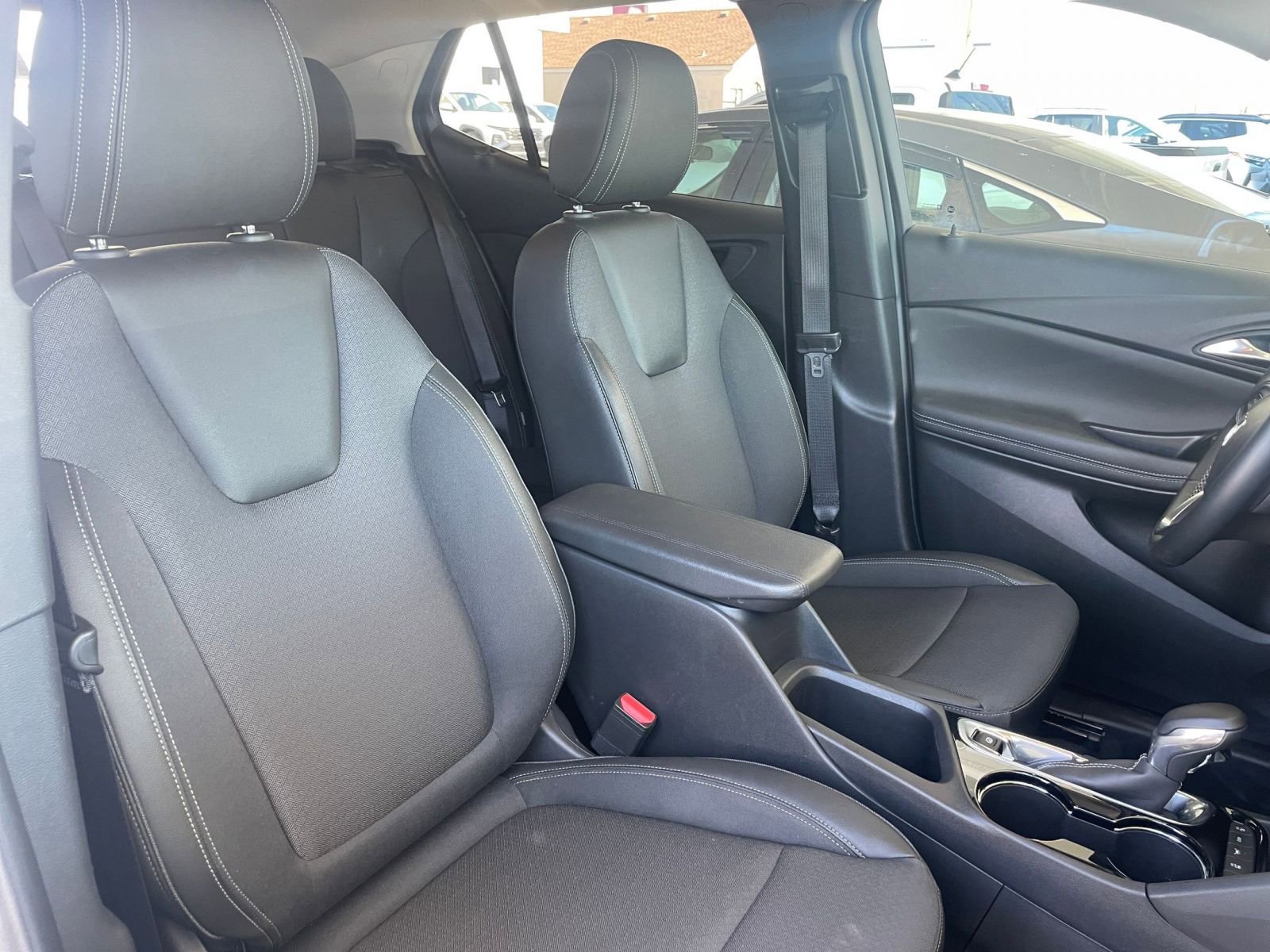 Thumbnail: 2025 Buick Encore GX - 34