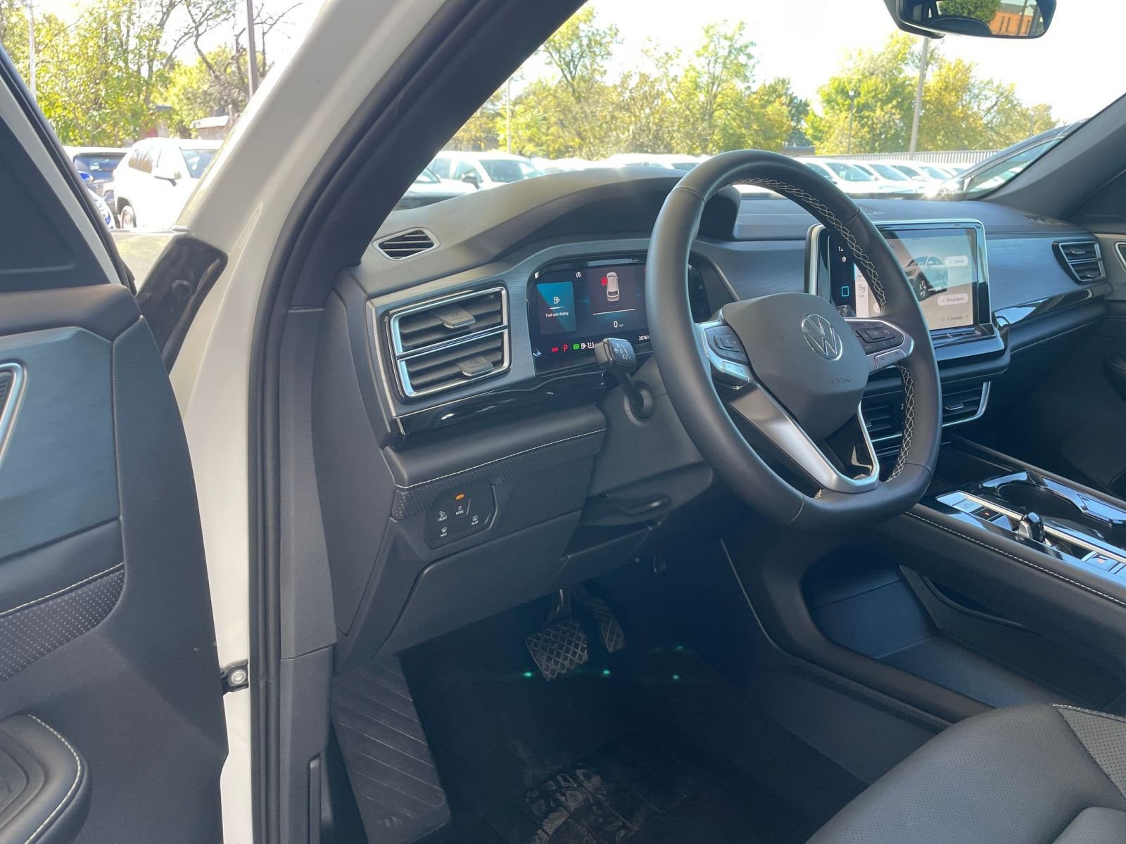 Thumbnail: 2025 Volkswagen Atlas - 34