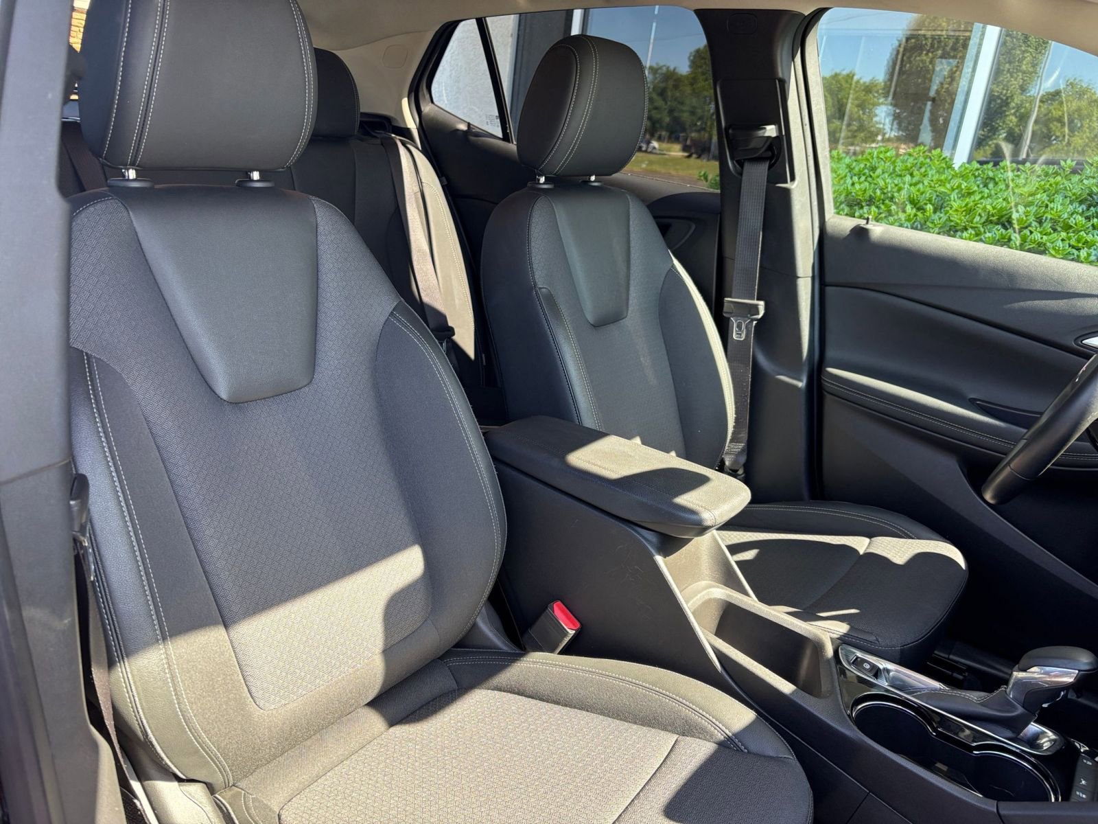 Thumbnail: 2025 Buick Encore GX - 35