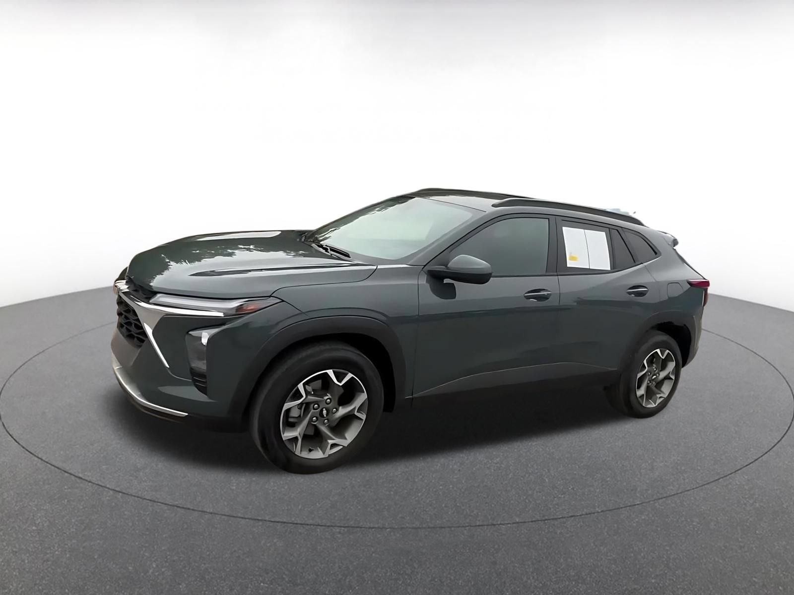 Thumbnail: 2025 Chevrolet Trax - 8