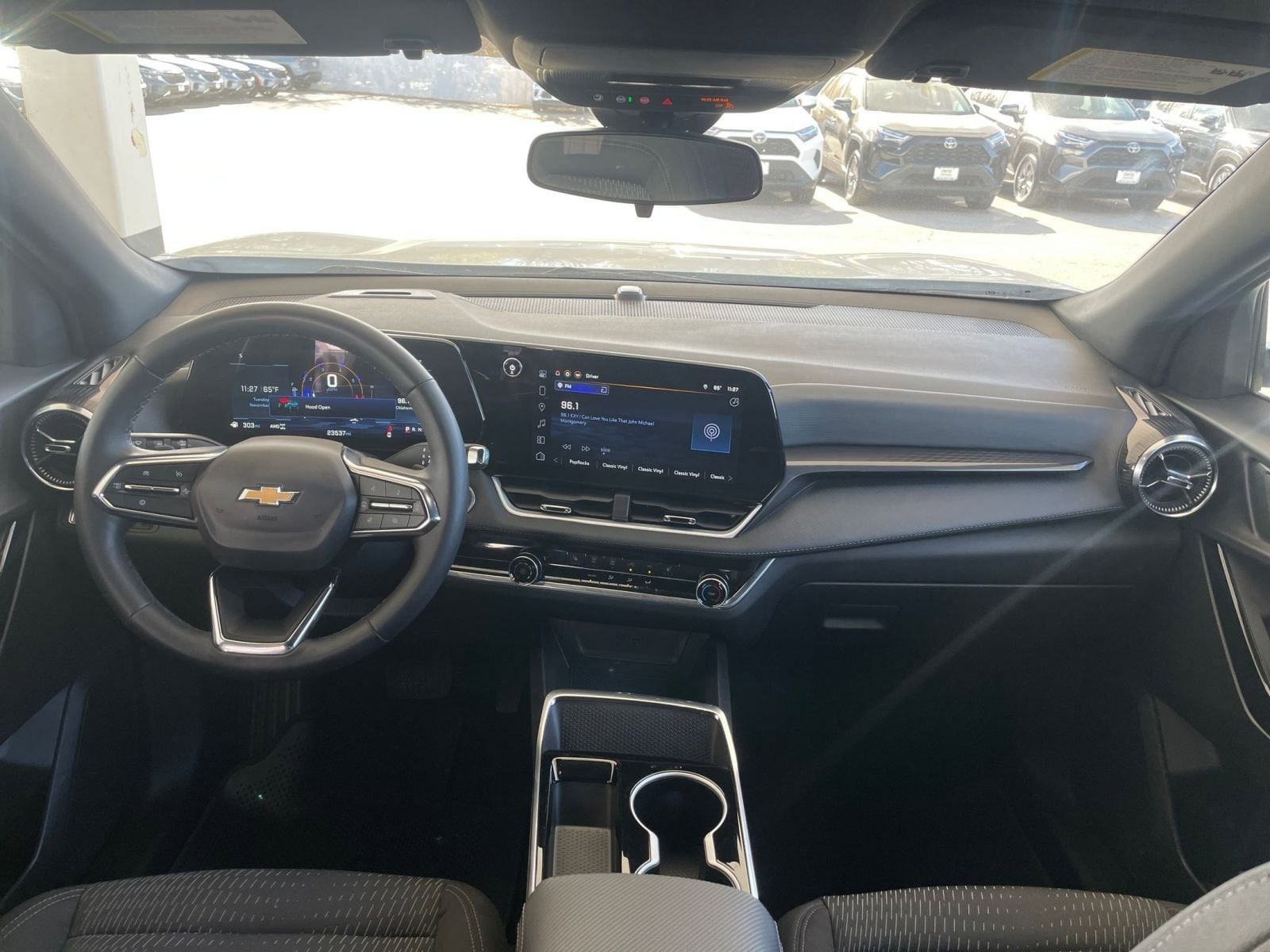 Thumbnail: 2025 Chevrolet Equinox - 32