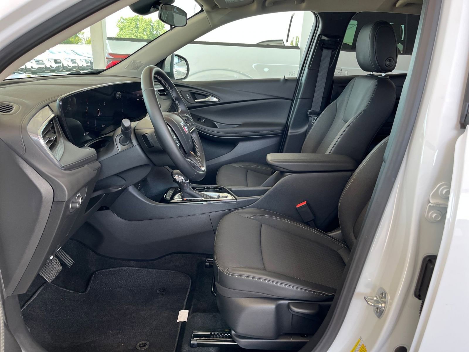 Thumbnail: 2025 Buick Encore GX - 24