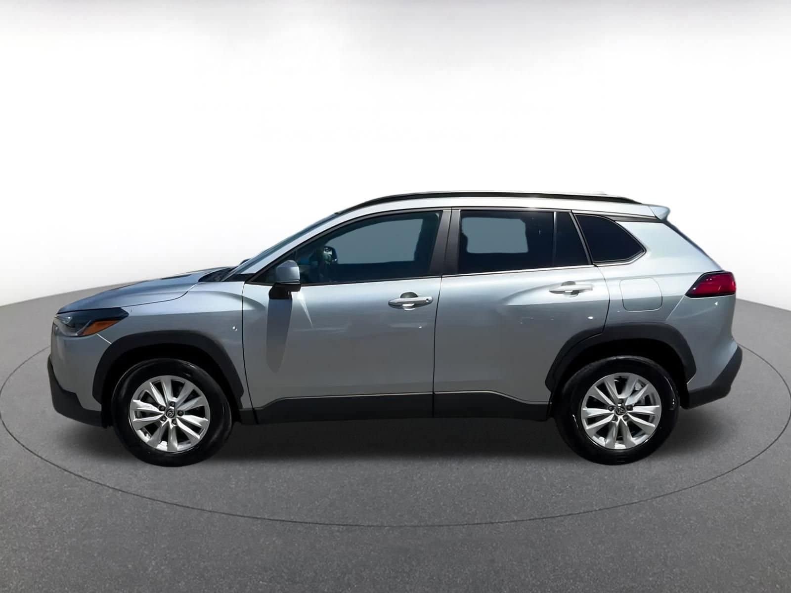 Thumbnail: 2024 Toyota Corolla Cross - 9