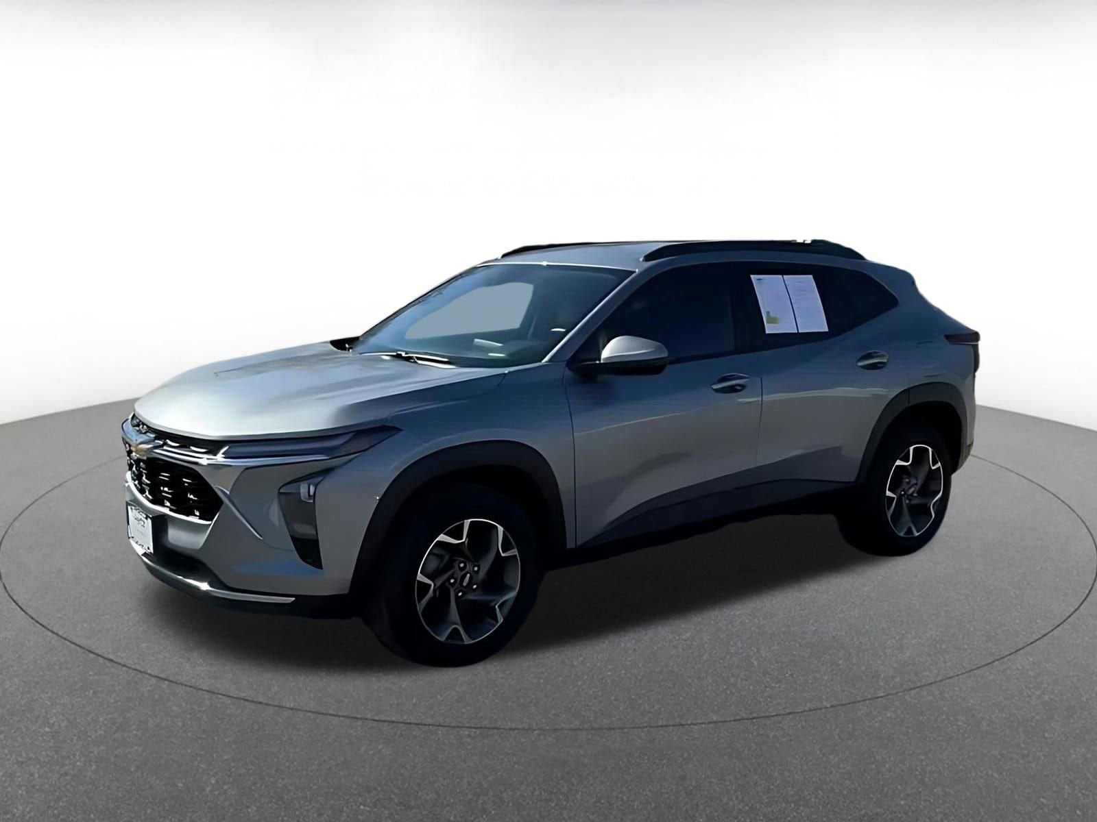 Thumbnail: 2025 Chevrolet Trax - 8