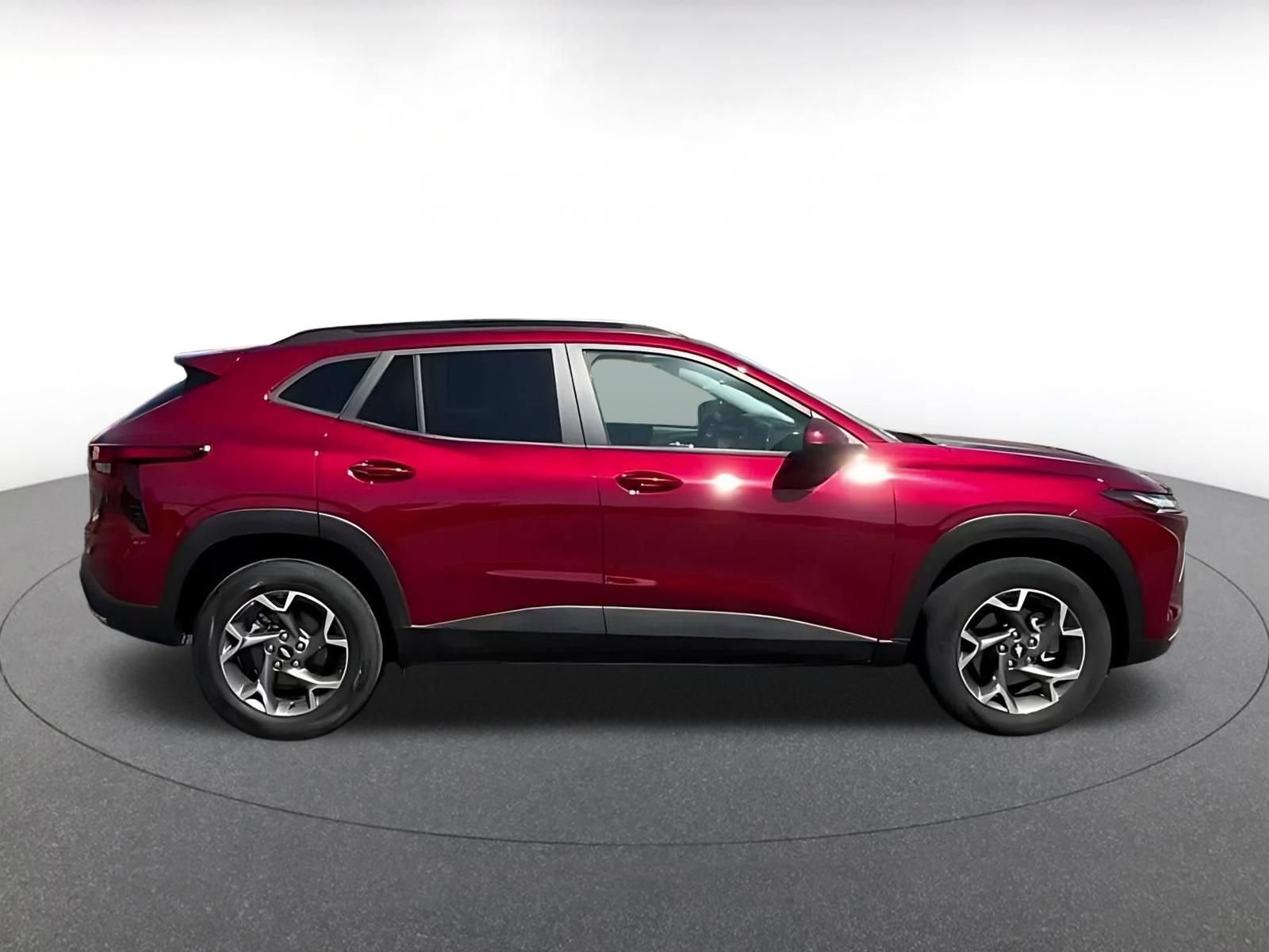 Thumbnail: 2025 Chevrolet Trax - 15
