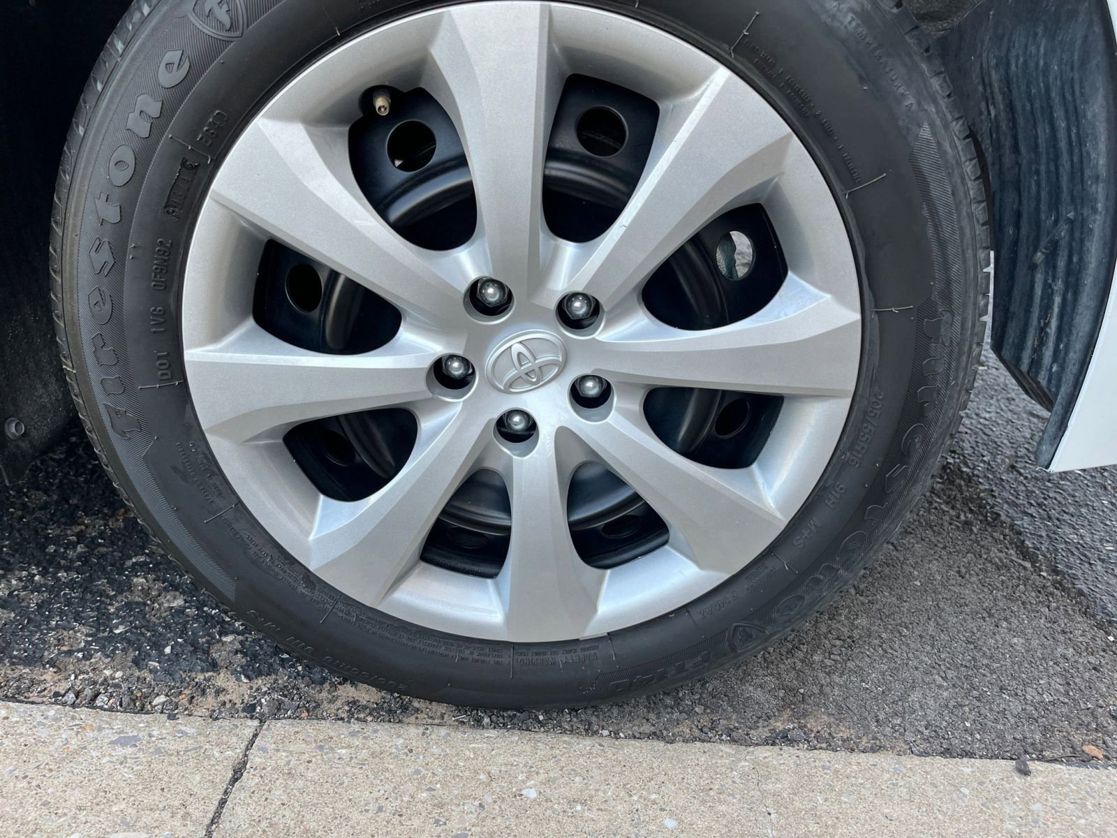 Thumbnail: 2025 Toyota Corolla - 28