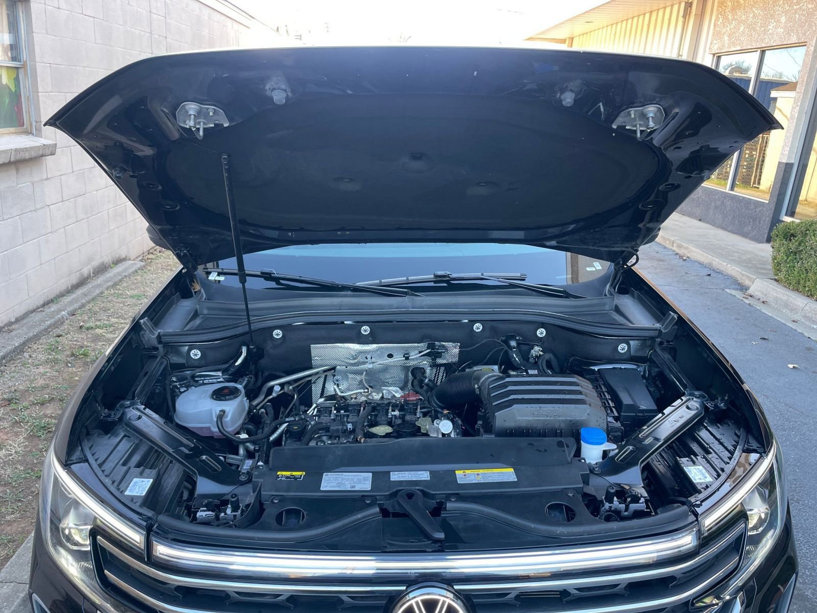 Thumbnail: 2025 Volkswagen Atlas - 32