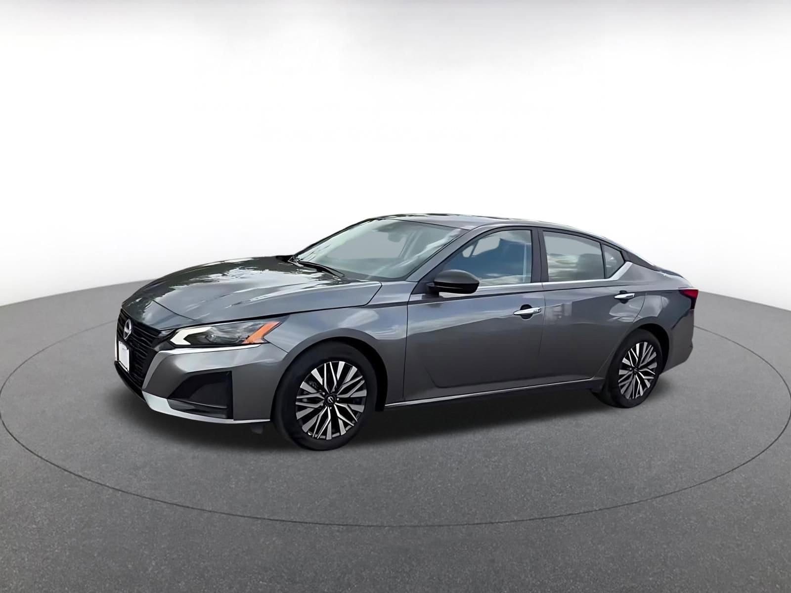 Thumbnail: 2025 Nissan Altima - 8
