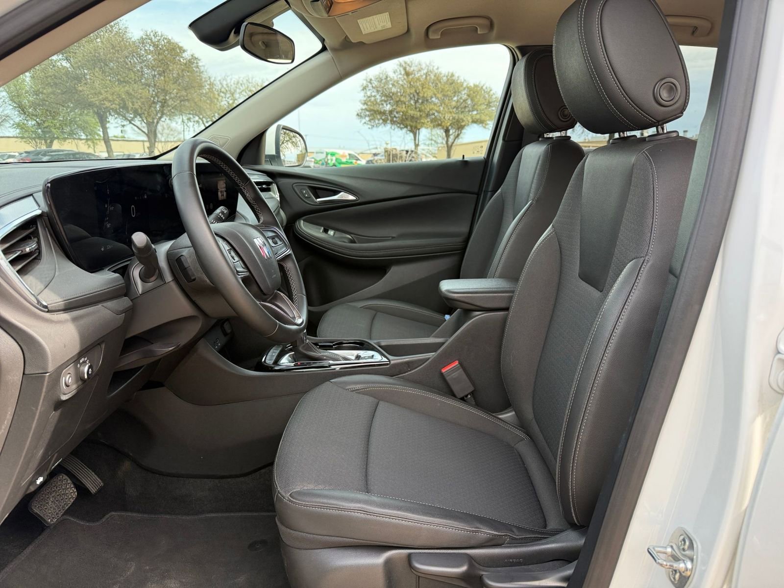 Thumbnail: 2025 Buick Encore GX - 28