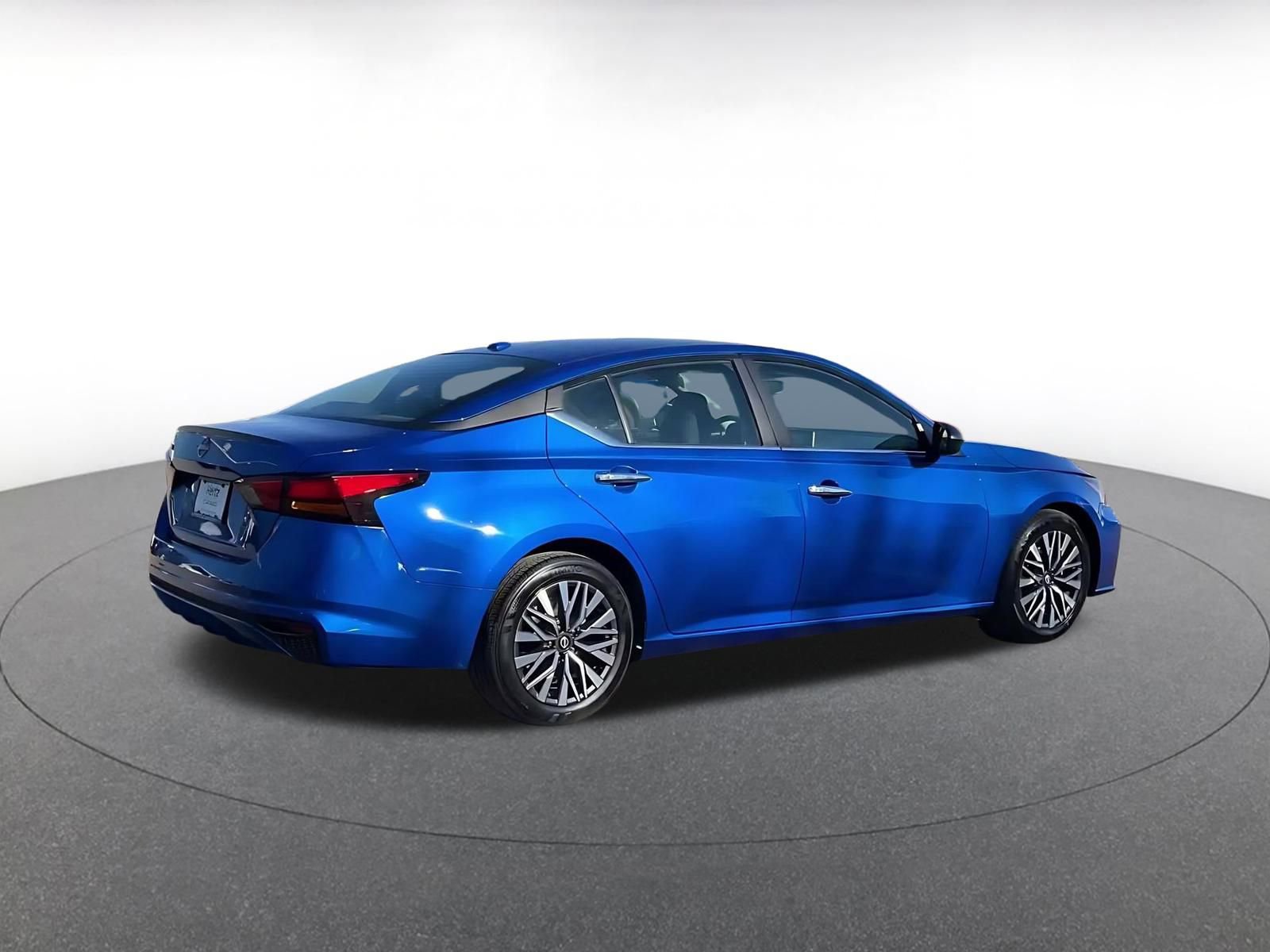 Thumbnail: 2025 Nissan Altima - 15