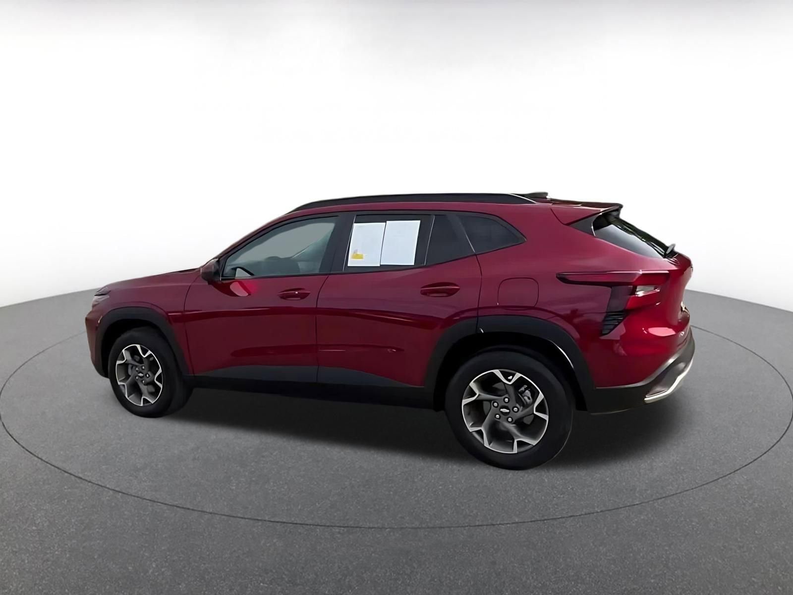 Thumbnail: 2025 Chevrolet Trax - 9