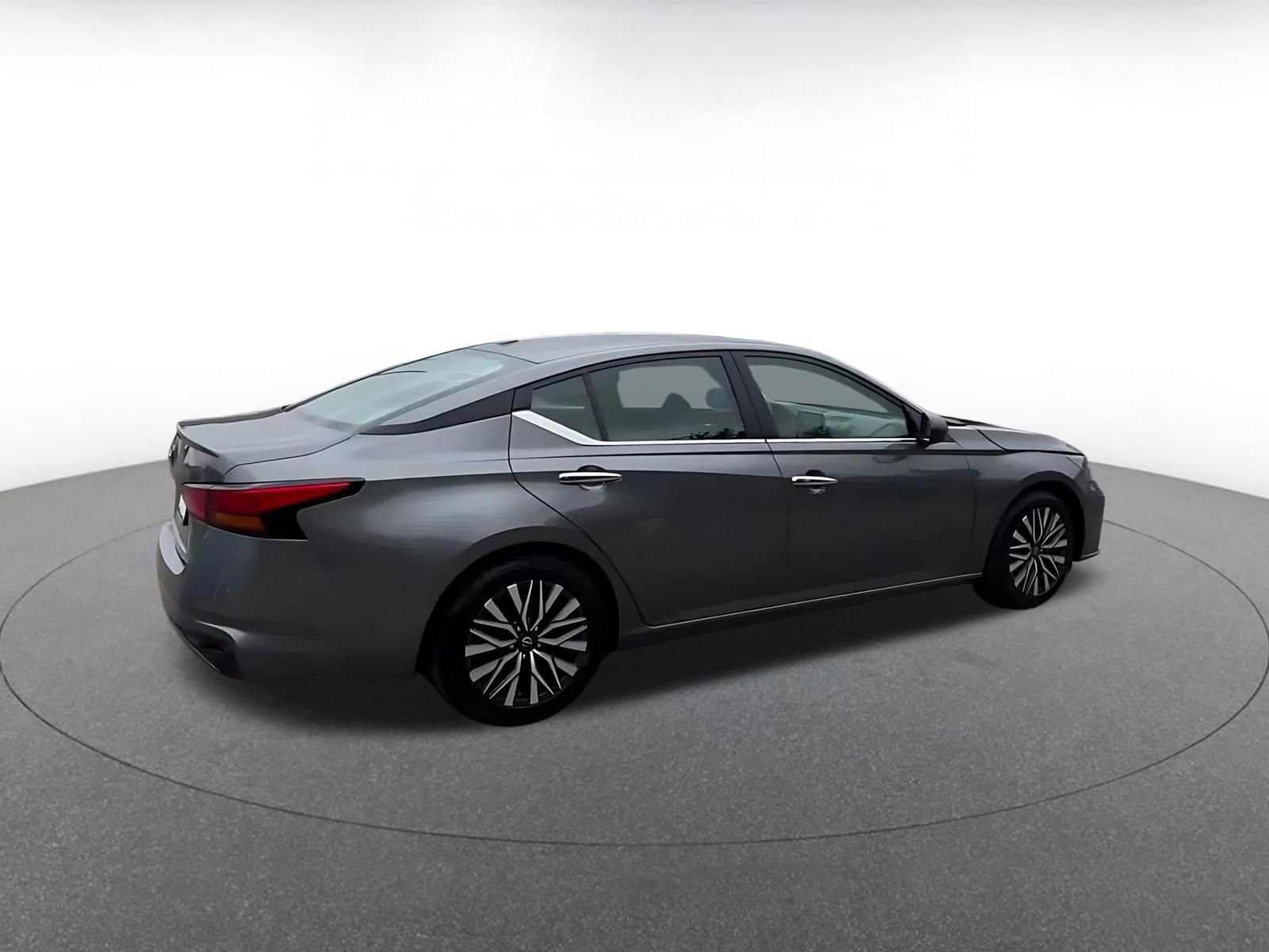 Thumbnail: 2025 Nissan Altima - 14