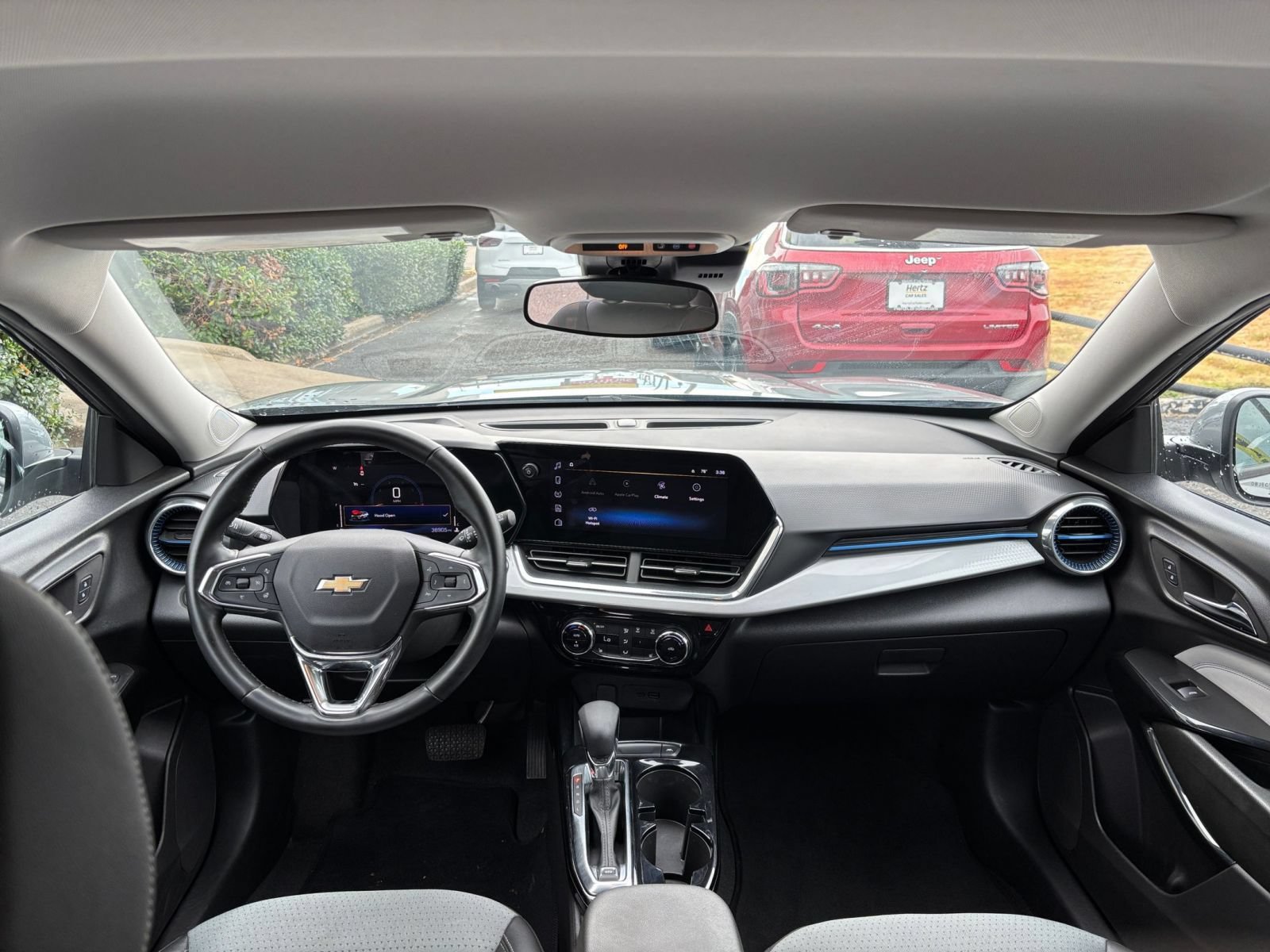 Thumbnail: 2025 Chevrolet Trax - 31