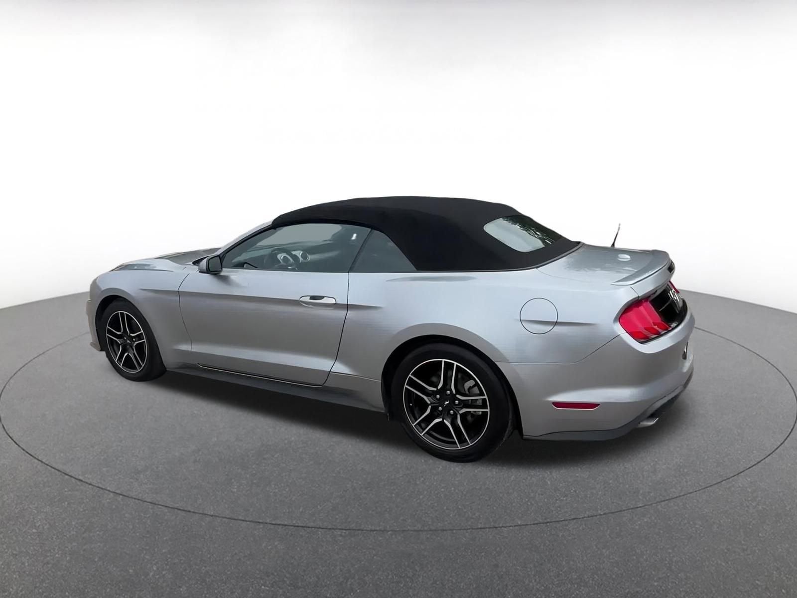 Thumbnail: 2023 Ford Mustang - 10