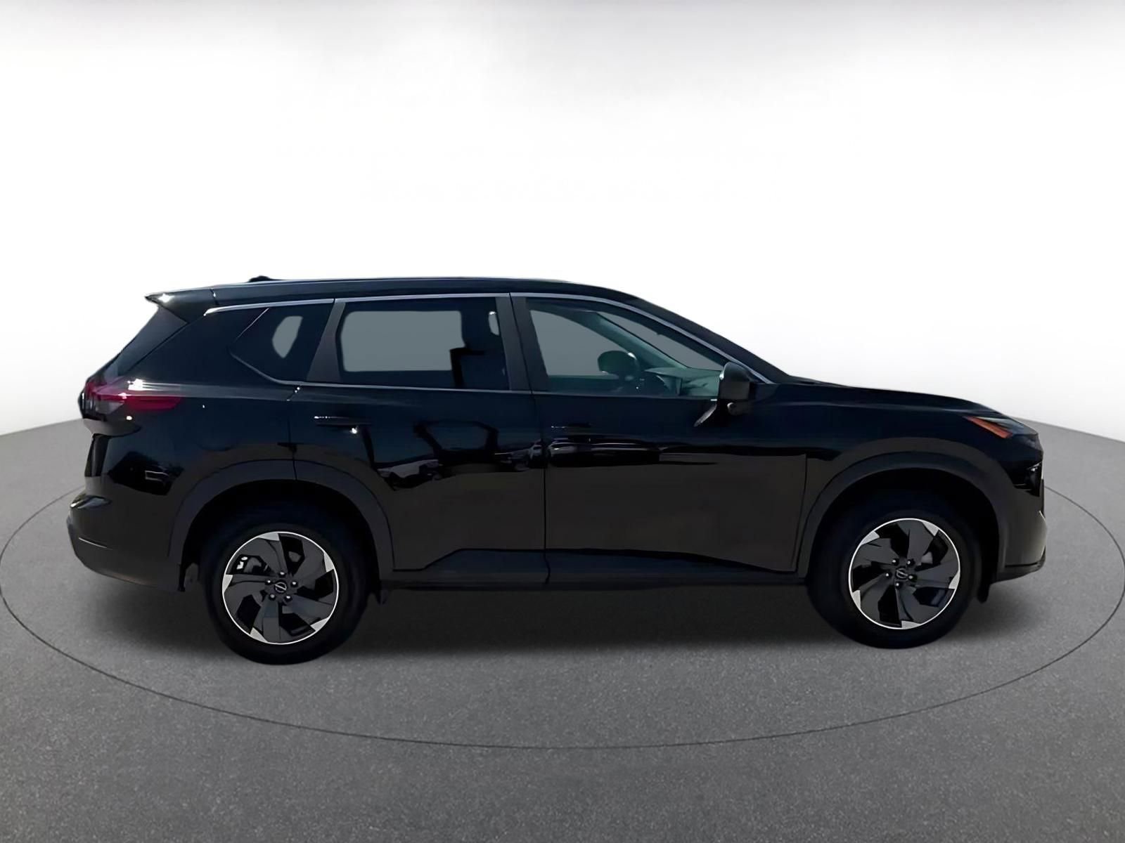 Thumbnail: 2025 Nissan Rogue - 15