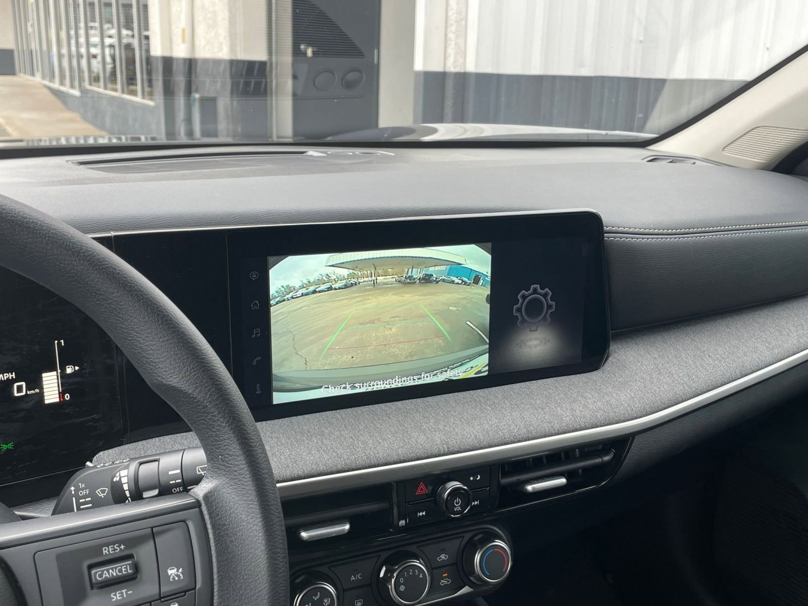 Thumbnail: 2025 Nissan Kicks - 22