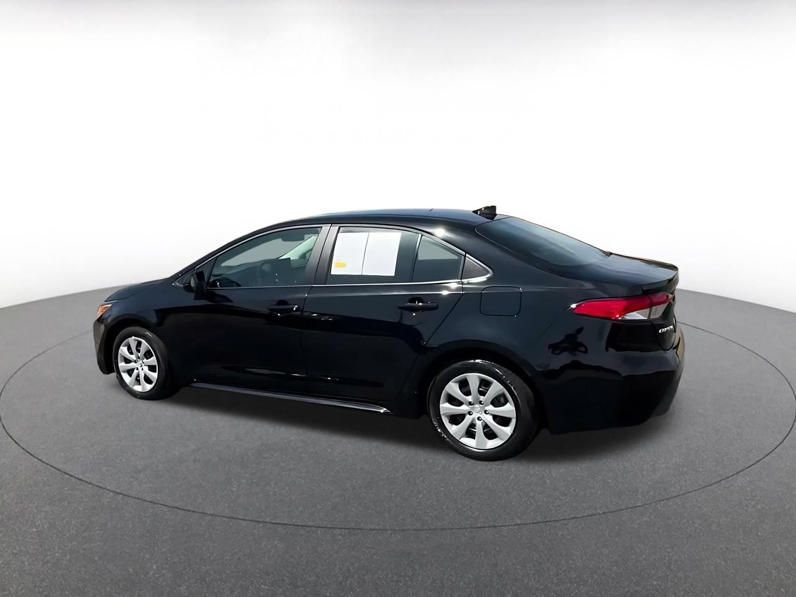 Thumbnail: 2025 Toyota Corolla - 9