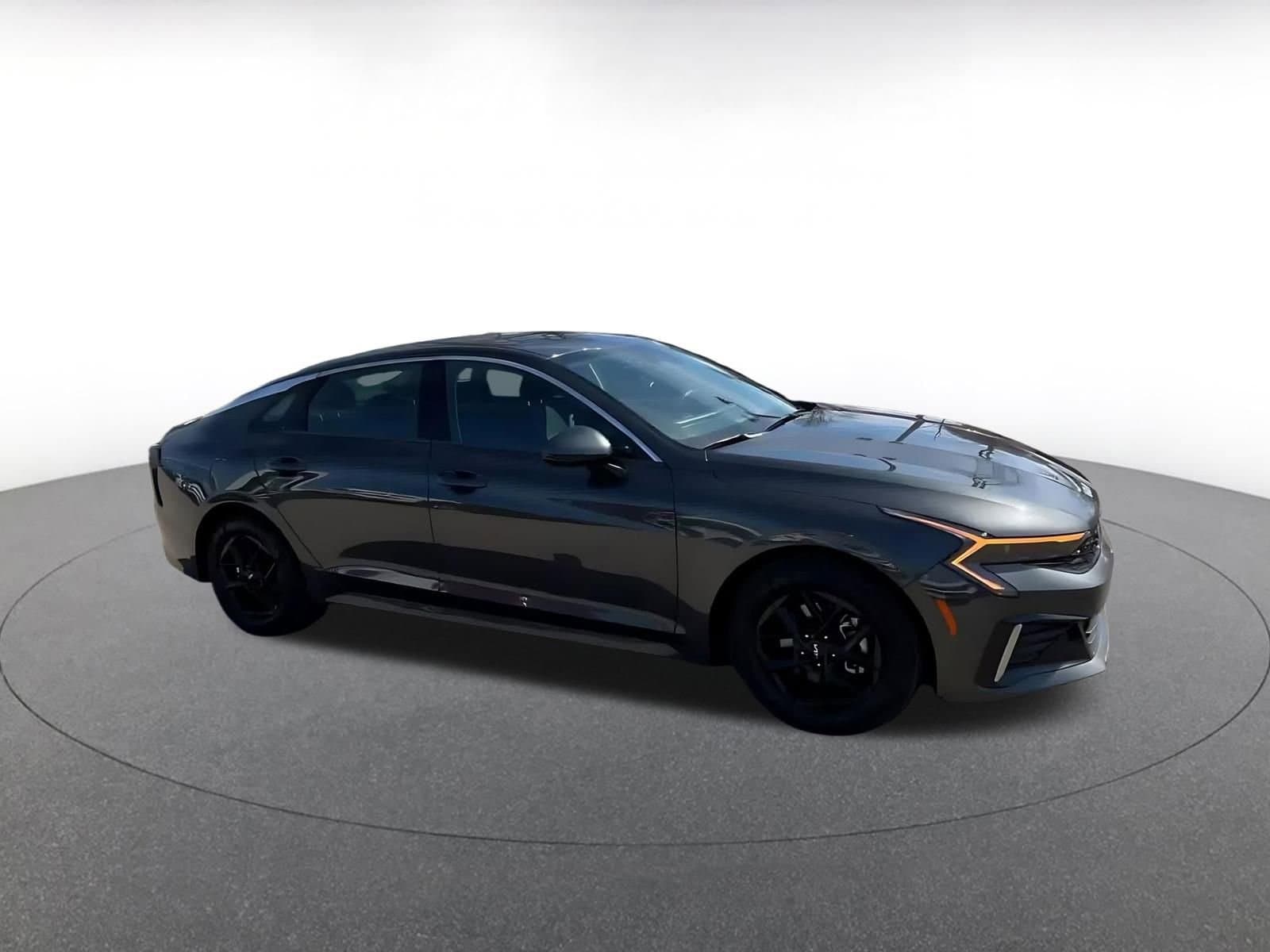 Thumbnail: 2025 Kia K5 - 2