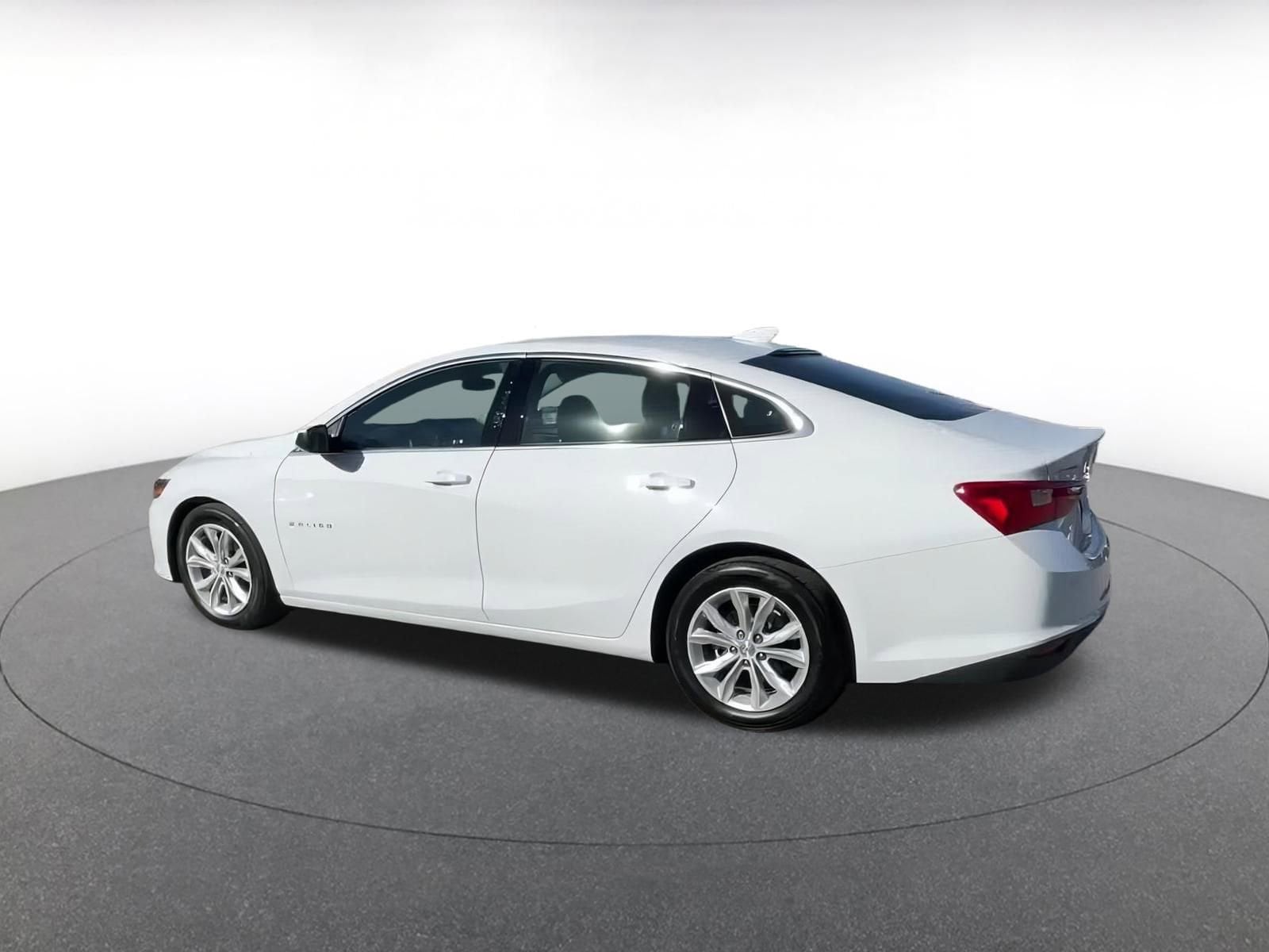 Thumbnail: 2024 Chevrolet Malibu - 10