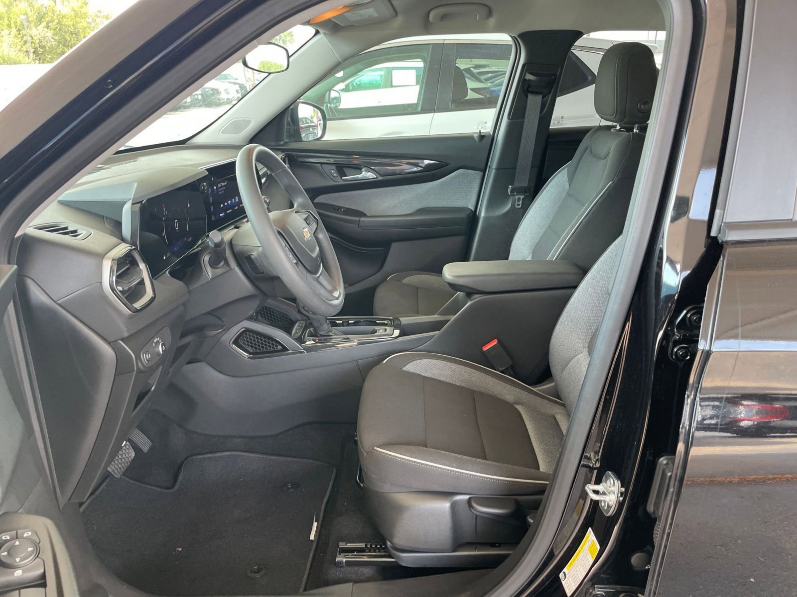 Thumbnail: 2025 Chevrolet TrailBlazer - 24