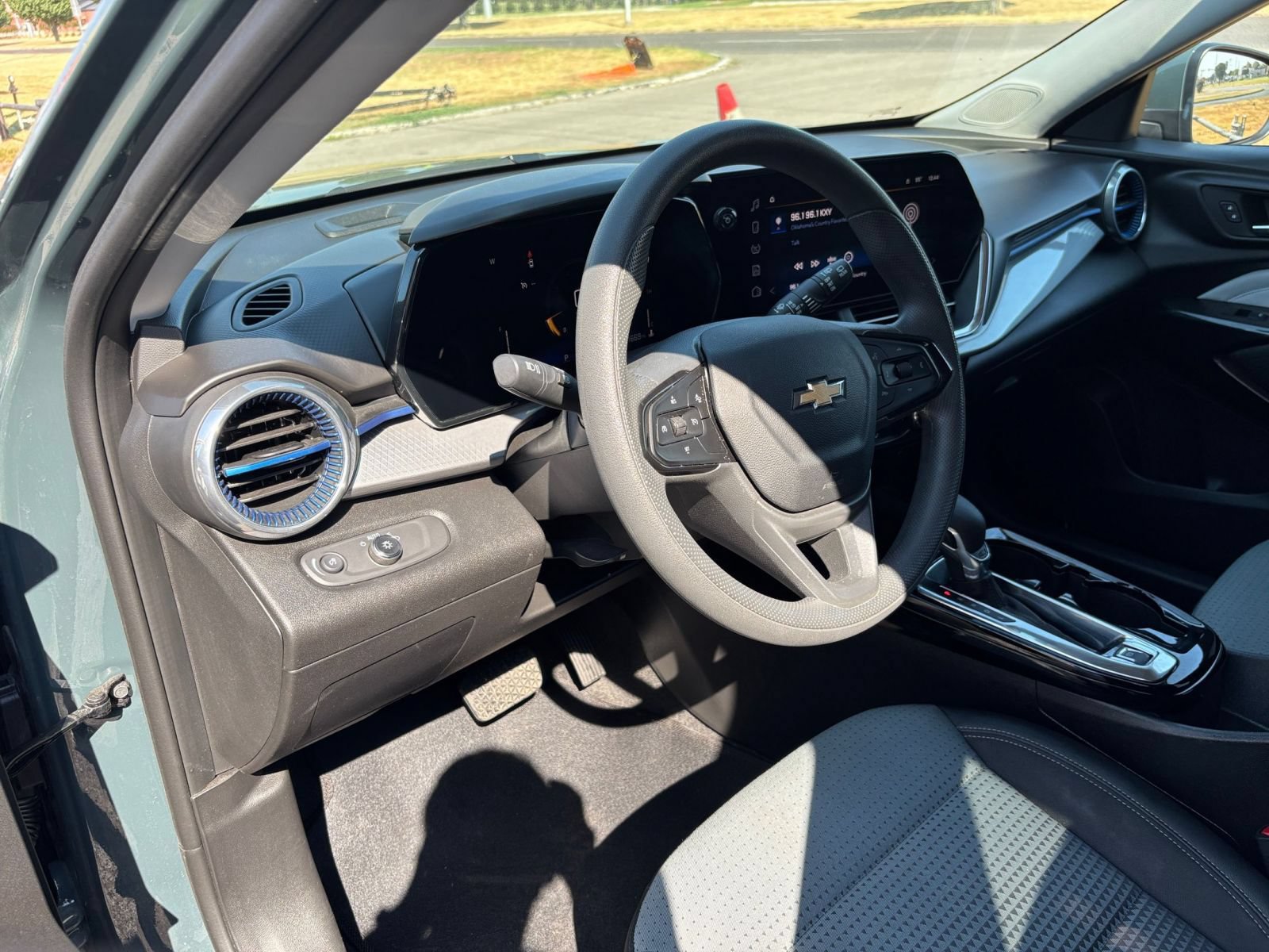 Thumbnail: 2025 Chevrolet Trax - 33
