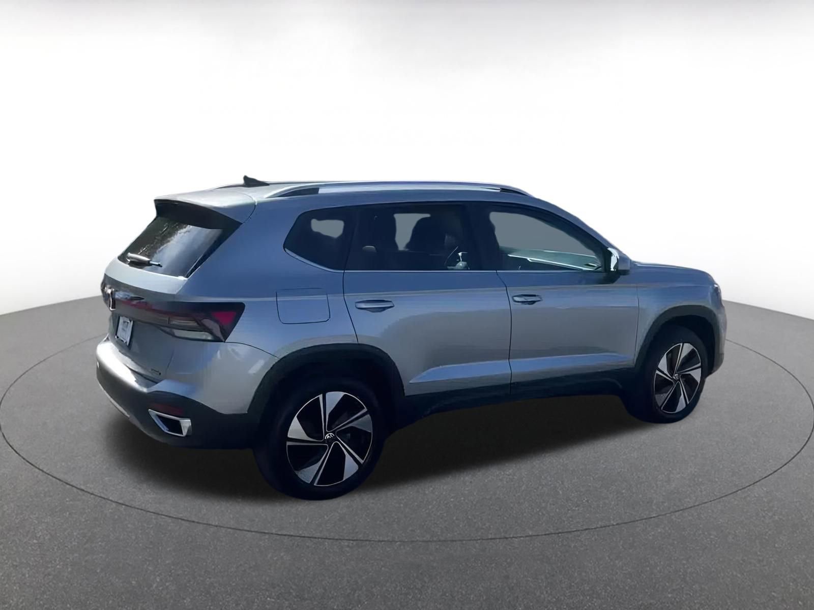 Thumbnail: 2025 Volkswagen Taos - 14