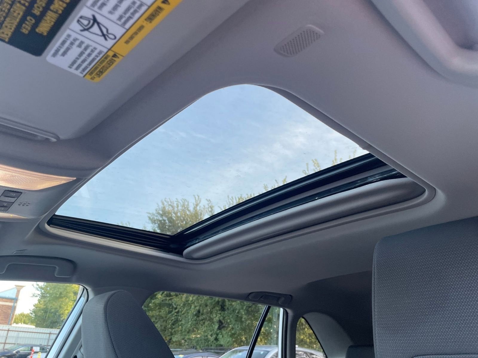 Thumbnail: 2025 Toyota RAV4 - 29