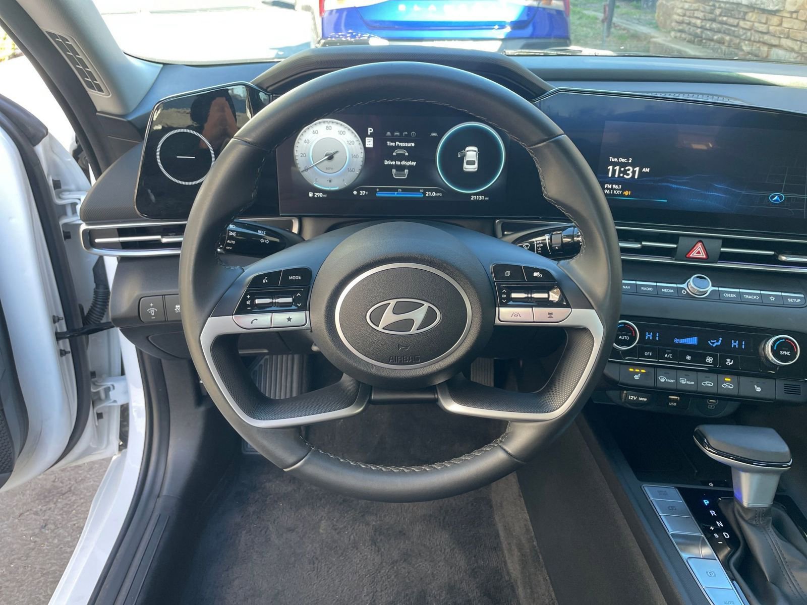 Thumbnail: 2025 Hyundai Elantra - 25