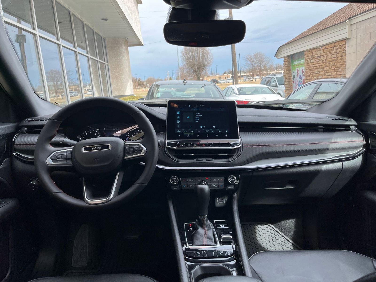 Thumbnail: 2025 Jeep Compass - 32