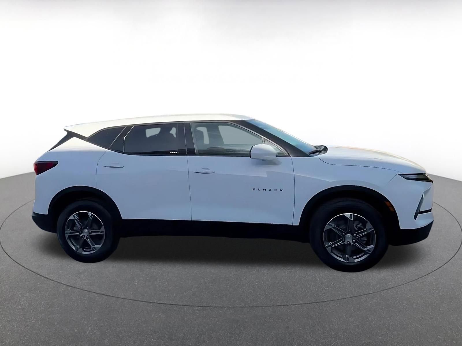 Thumbnail: 2025 Chevrolet Blazer - 16