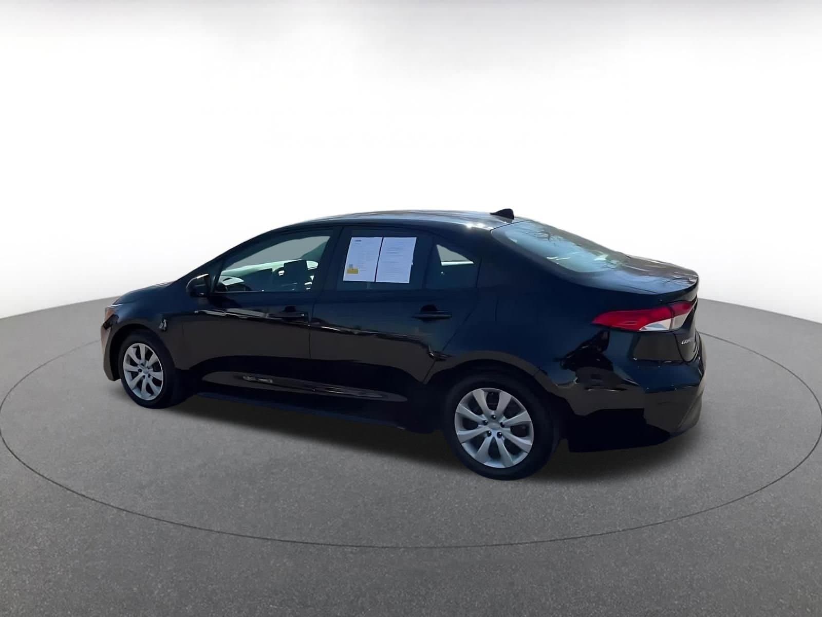 Thumbnail: 2025 Toyota Corolla - 10