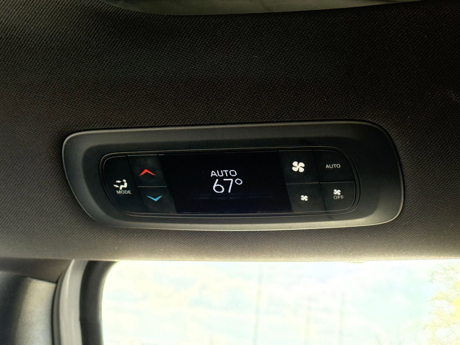 Thumbnail: 2025 Chrysler Pacifica - 27