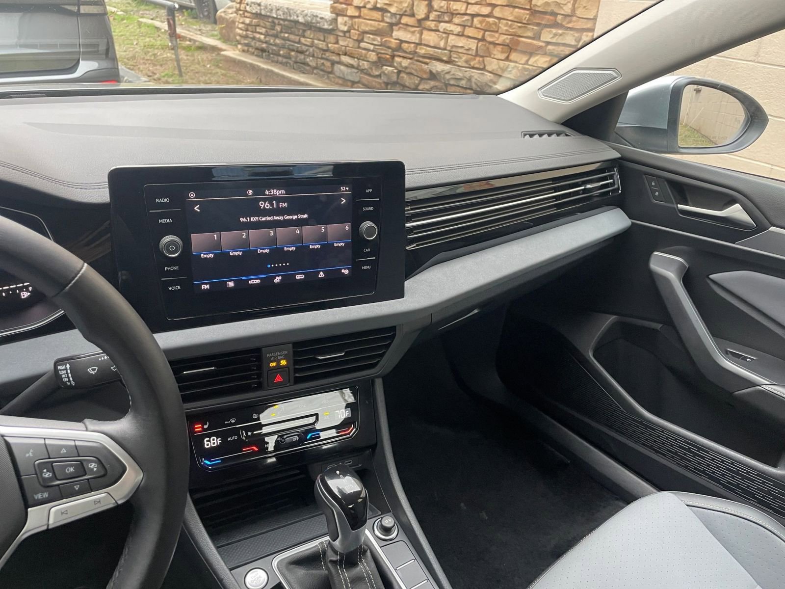 Thumbnail: 2025 Volkswagen Jetta - 18