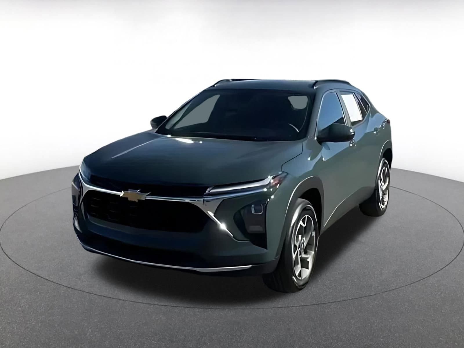 Thumbnail: 2025 Chevrolet Trax - 3