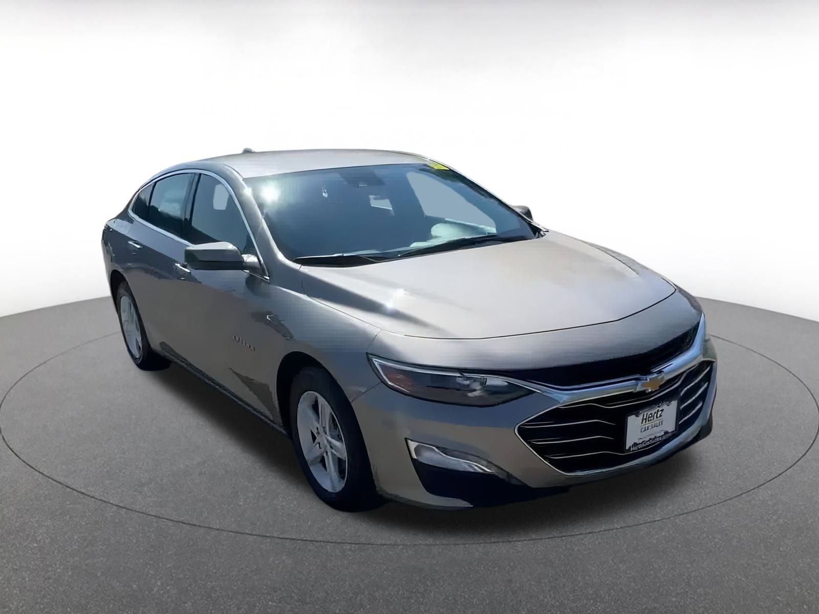 Thumbnail: 2024 Chevrolet Malibu - 3