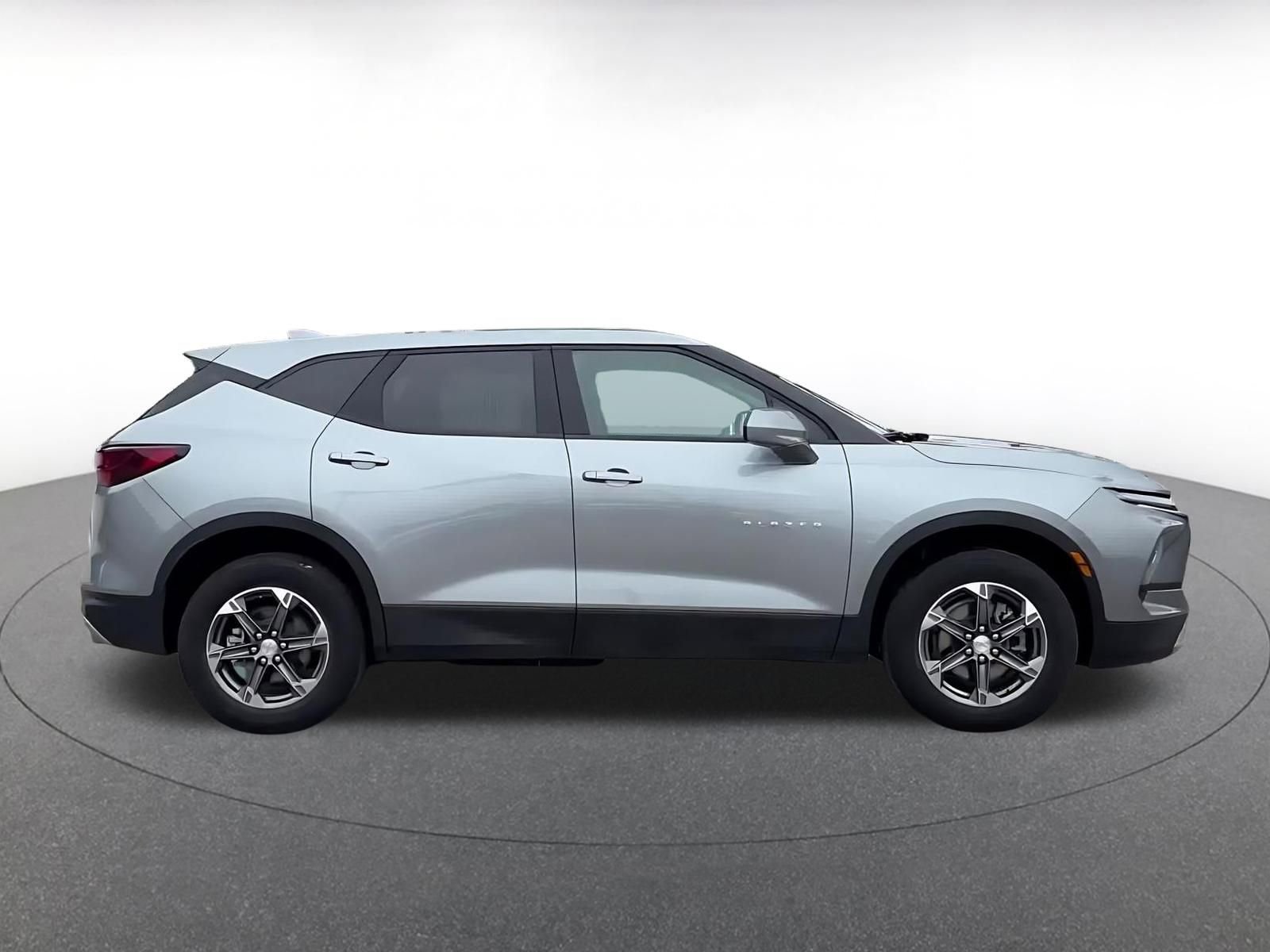 Thumbnail: 2025 Chevrolet Blazer - 16
