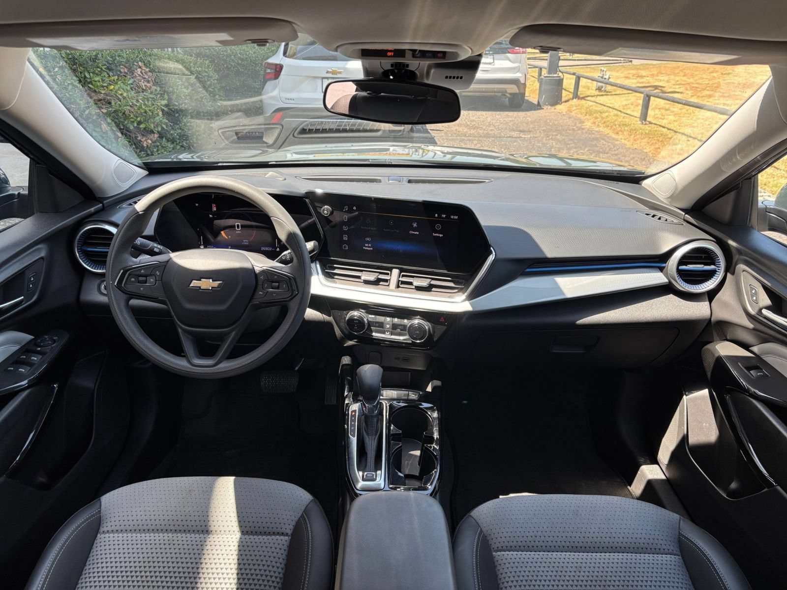 Thumbnail: 2025 Chevrolet Trax - 28