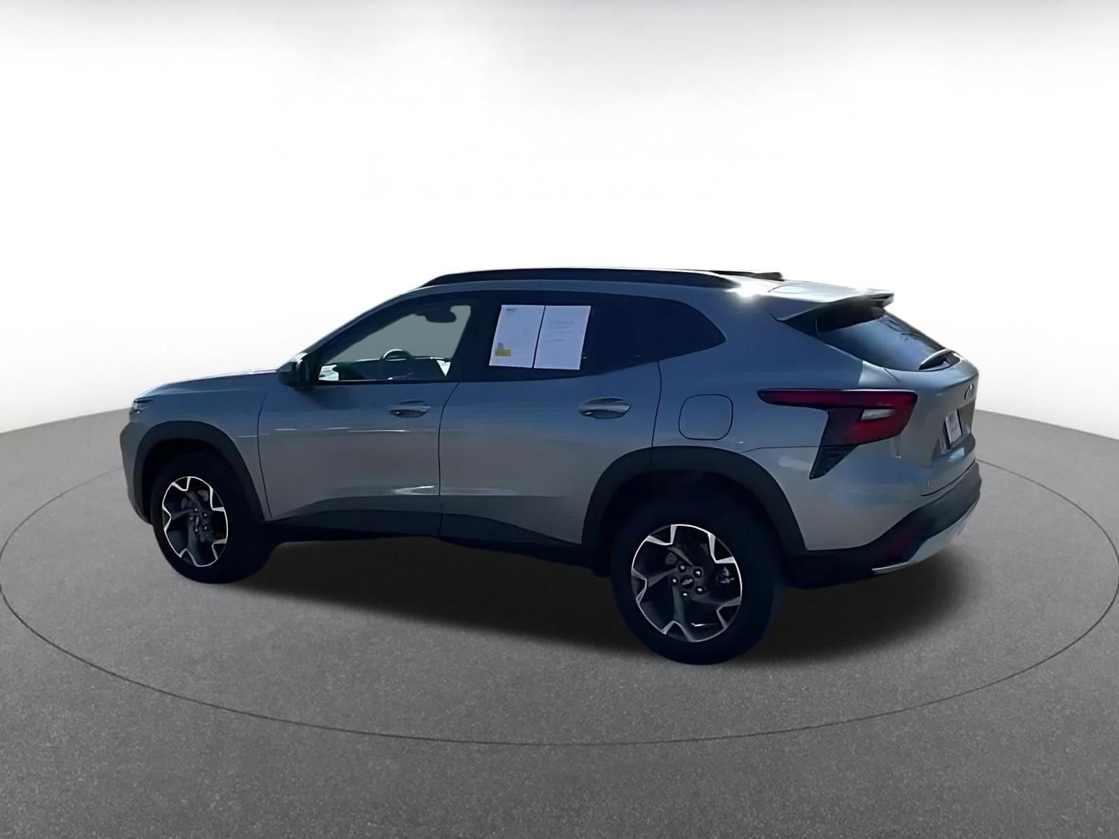 Thumbnail: 2025 Chevrolet Trax - 10