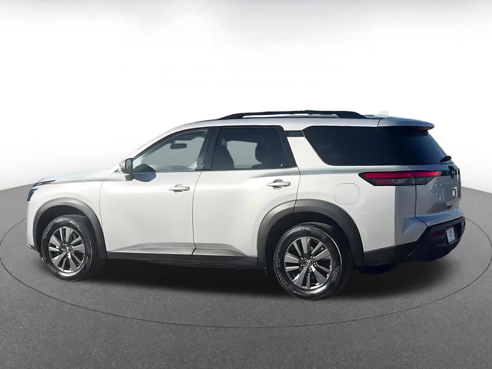 Thumbnail: 2025 Nissan Pathfinder - 10