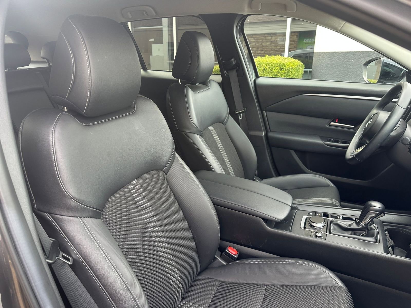 Thumbnail: 2025 Mazda CX-50 - 35