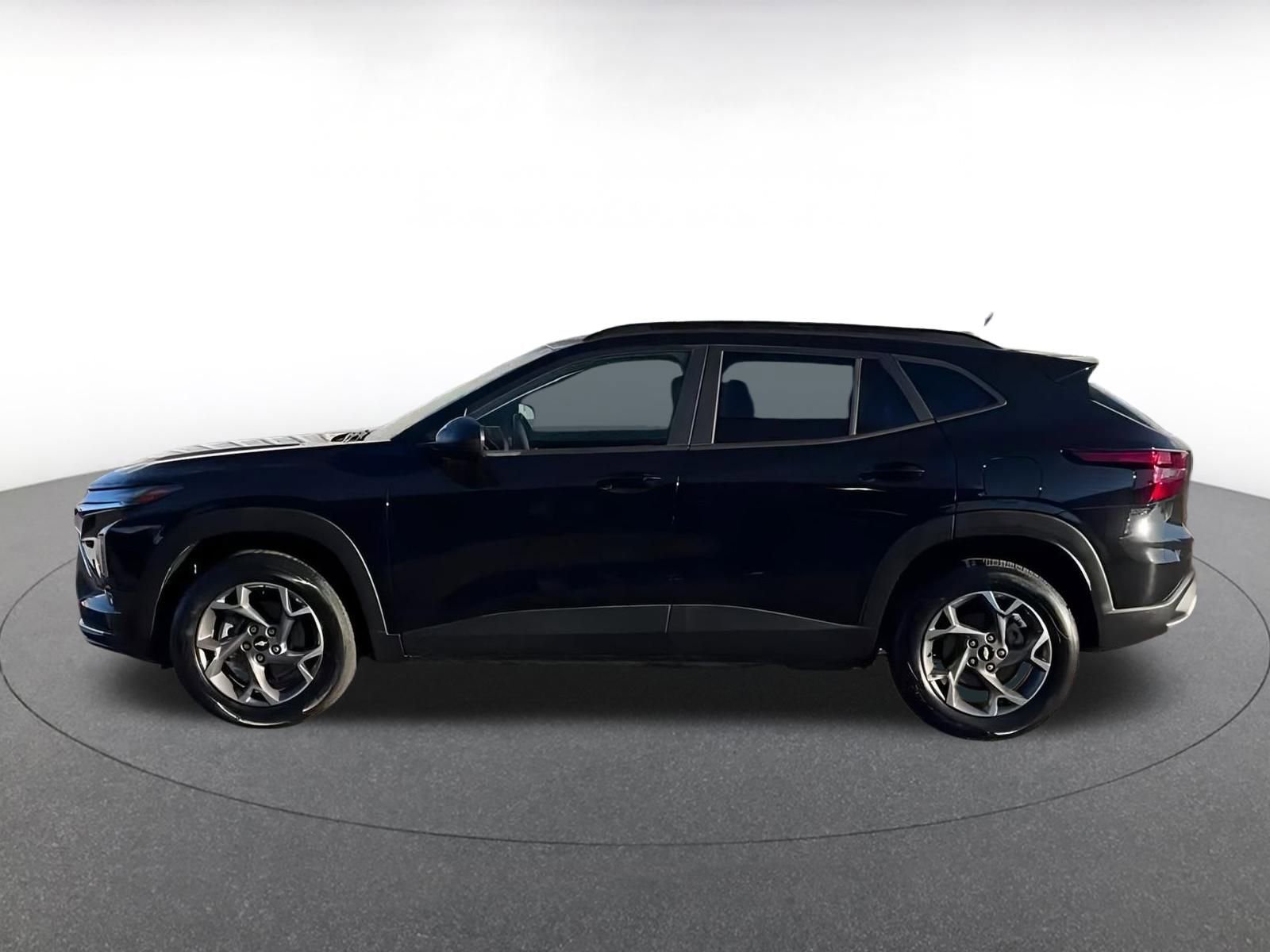 Thumbnail: 2025 Chevrolet Trax - 9