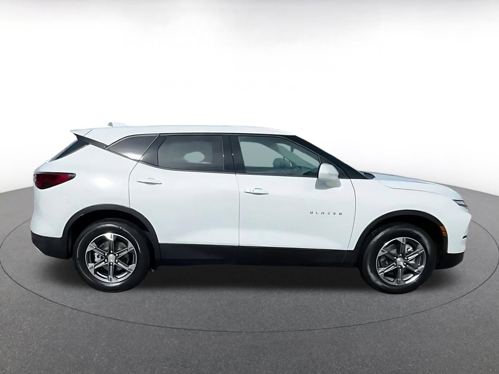 Thumbnail: 2025 Chevrolet Blazer - 16