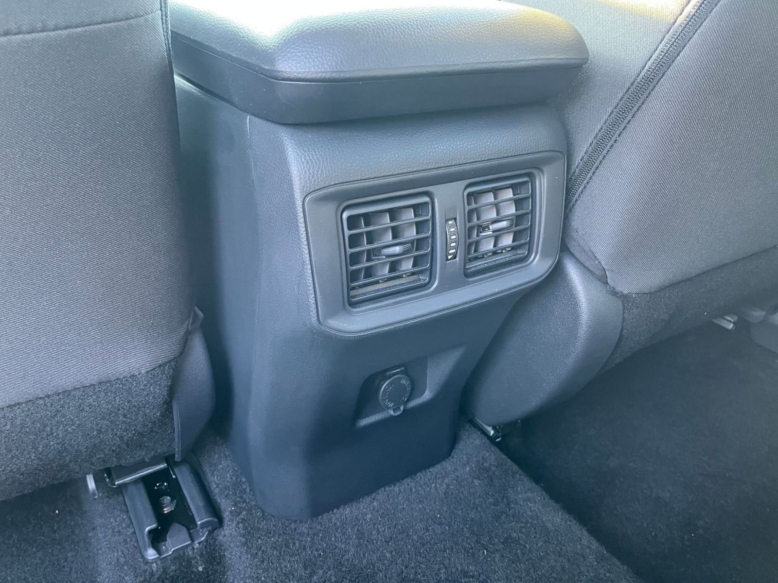 Thumbnail: 2025 Toyota RAV4 - 23