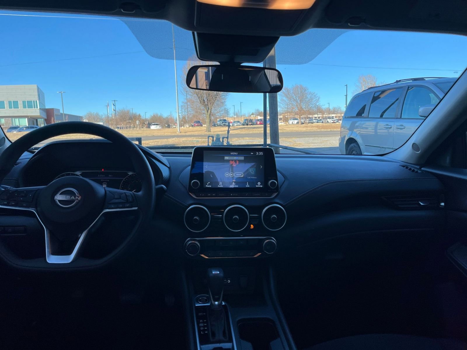 Thumbnail: 2025 Nissan Sentra - 31