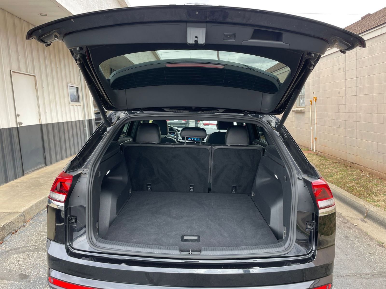 Thumbnail: 2025 Volkswagen Atlas - 31