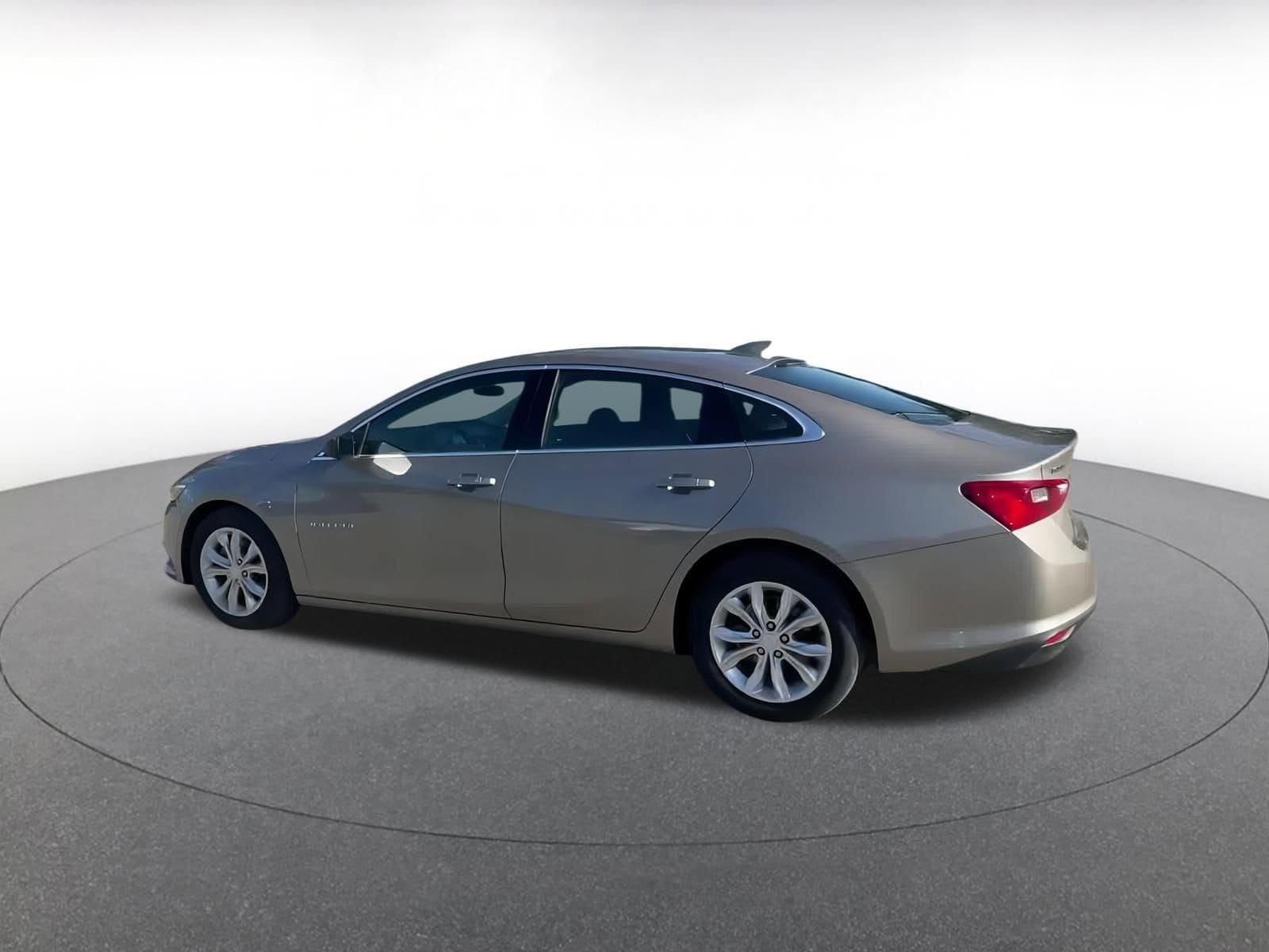 Thumbnail: 2024 Chevrolet Malibu - 10