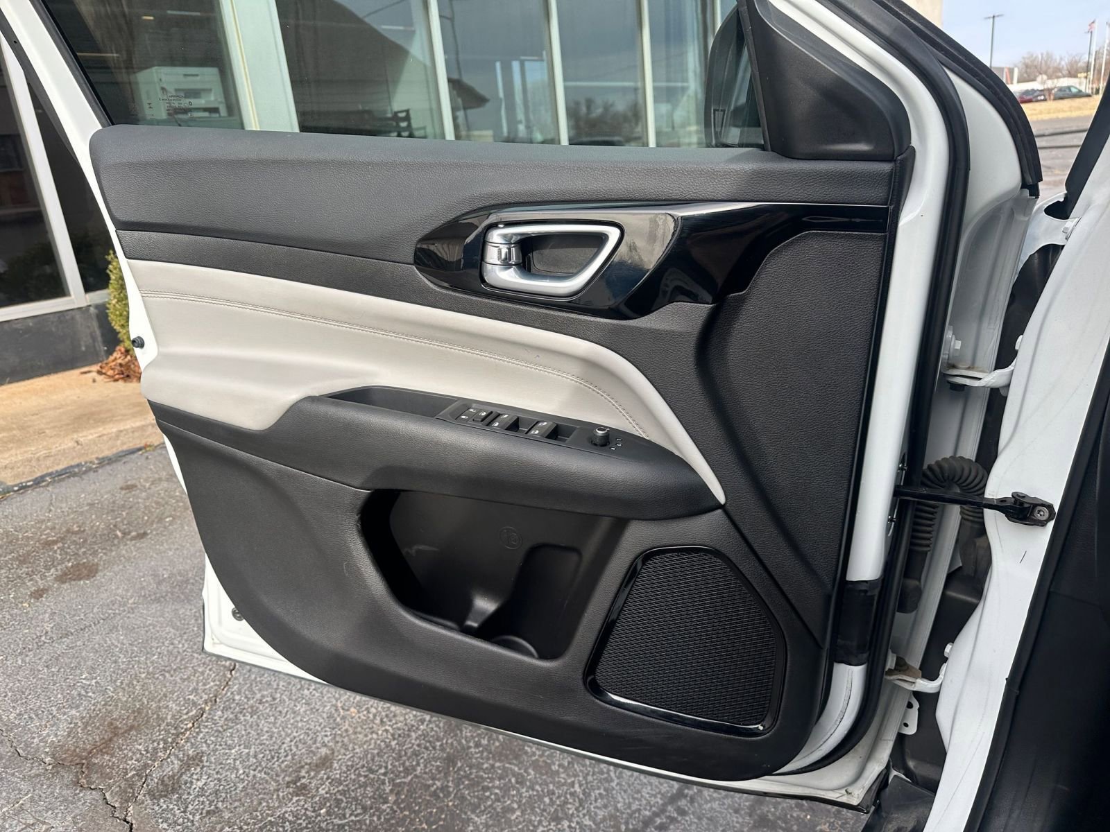 Thumbnail: 2025 Jeep Compass - 20